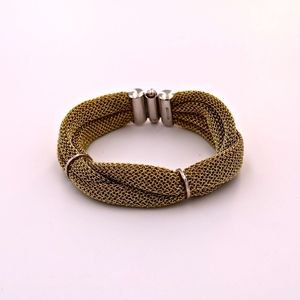 A&M Gold Mesh Twisted Bracelet w/Ring Clasps